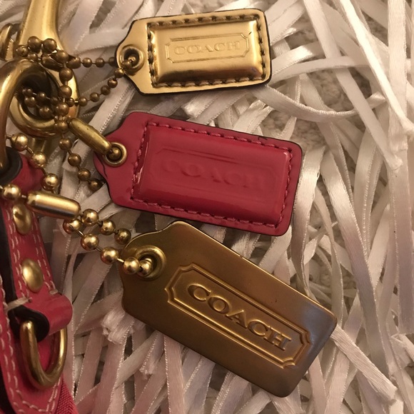 Authentic Coach Madison Op Art Purse - Picture 3 of 7